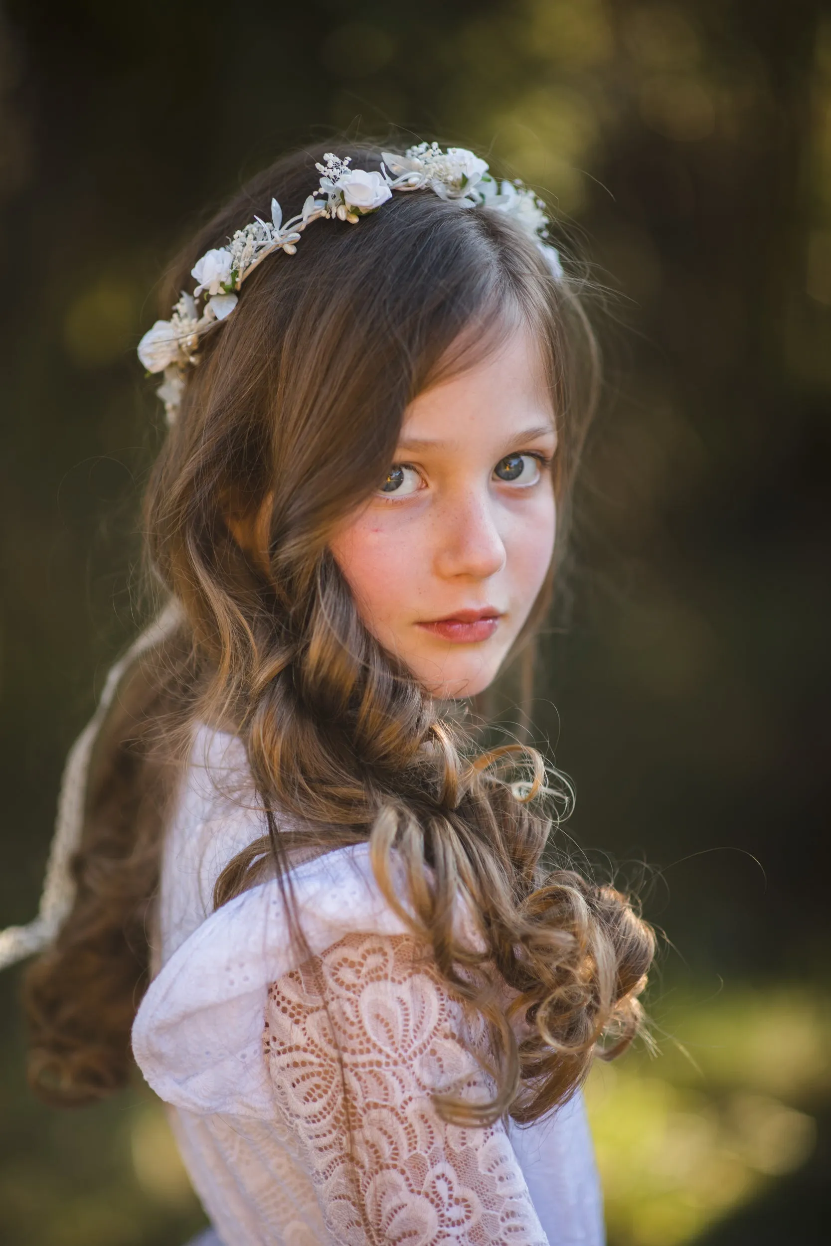 Communion wreath with white roses