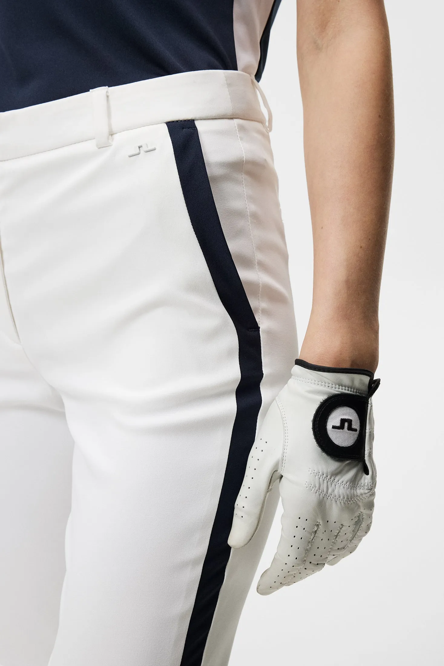 Livia Pant / White